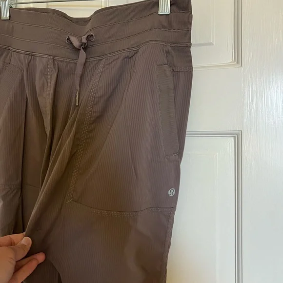 Lululemon Studio Pant side 8 tan brown - Picture 6 of 7